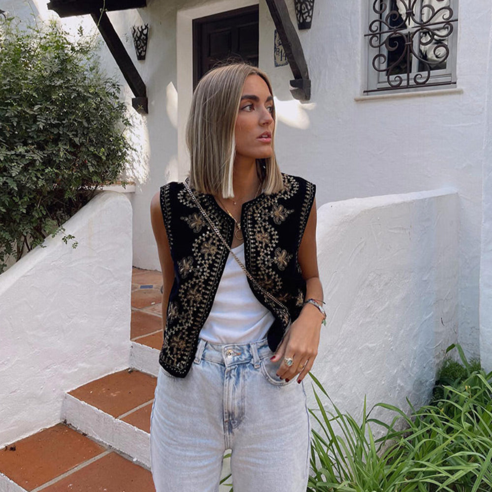 Ärmellose Weste mit Boho-Stickerei