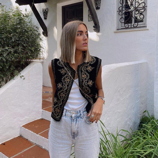 Ärmellose Weste mit Boho-Stickerei